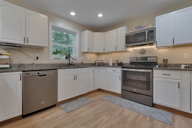 Photo - 77 Barkers Pond Rd
