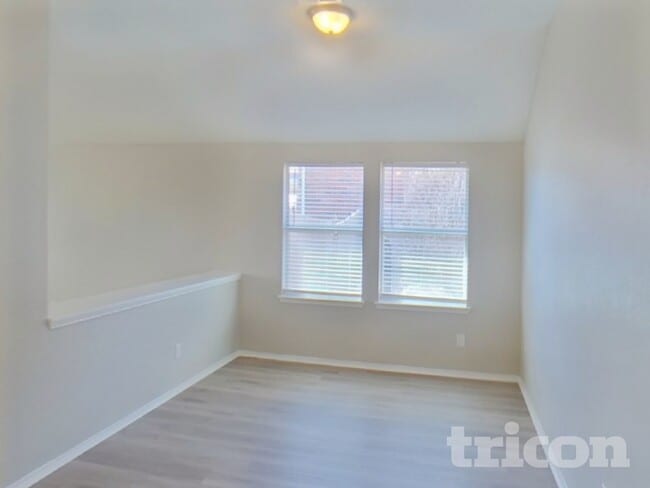 Photo - 421 Rowdy Dr