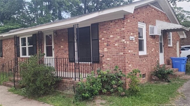 Photo - 4916 Rosehill Rd