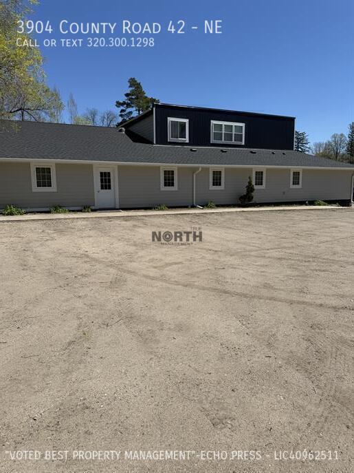 Building Photo - 3904 County Rd 42 NE Unit NE