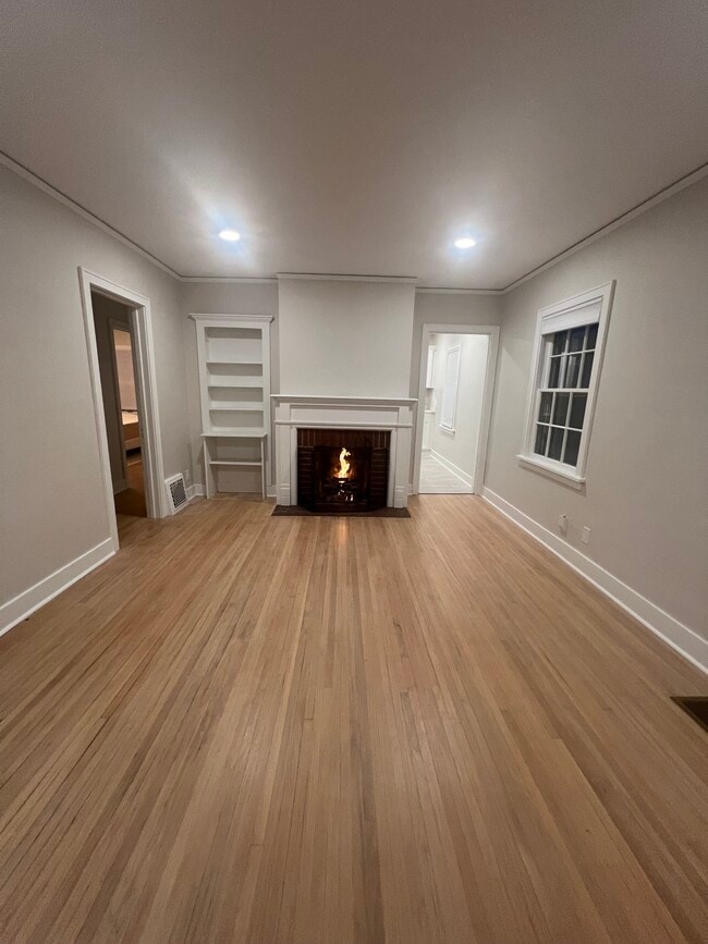 Photo - 613 E 20th St