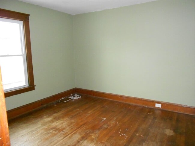 Photo - 707 Southport St