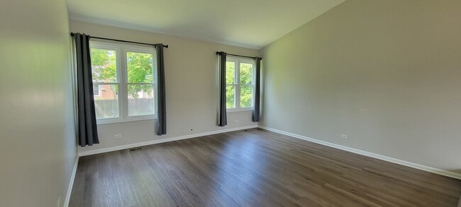 Photo - 336 Burr Oak Cir