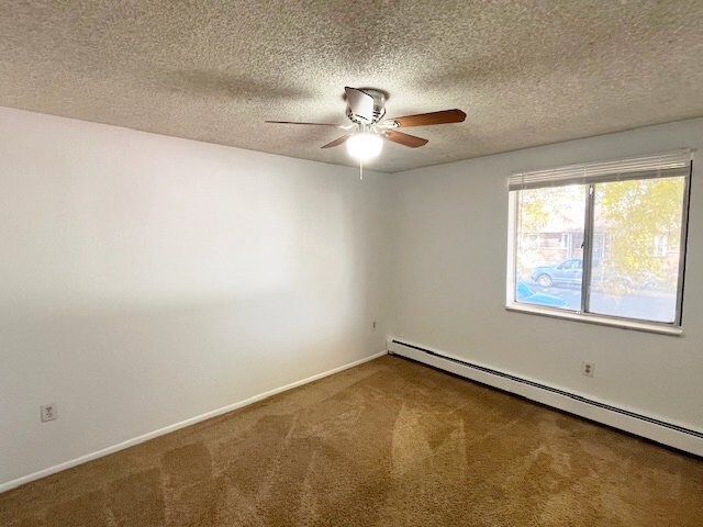 Photo - 3300 S Clarkson St Unidad 203