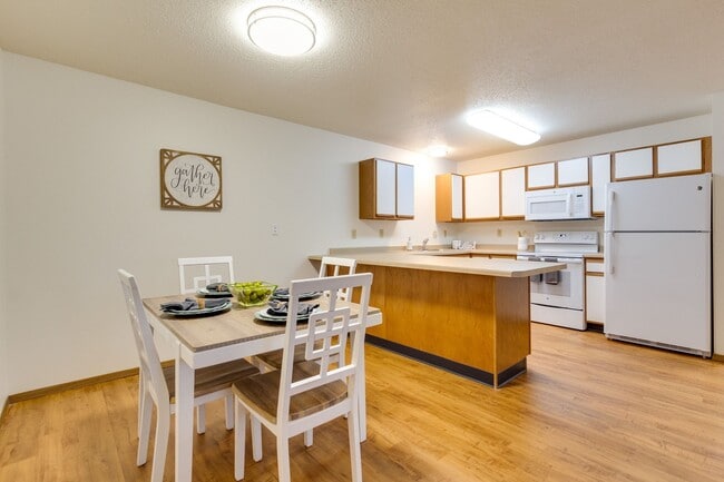 Dakota E & W Apartments