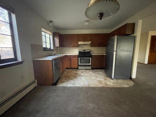 Building Photo - 6556 Bella Vista Dr NE