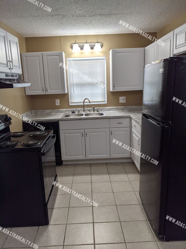 Photo - Updated South KCMO Home-Available NOW!!