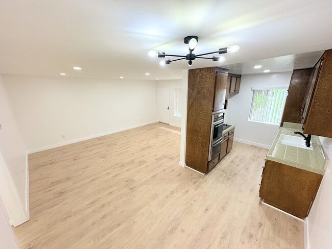 Photo - Old School Cool - 1bd/1ba unit in Sherman ... Unidad 113