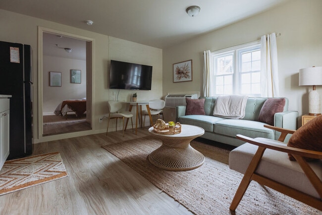 Photo - 308 Lamont St Unit ID1397970P