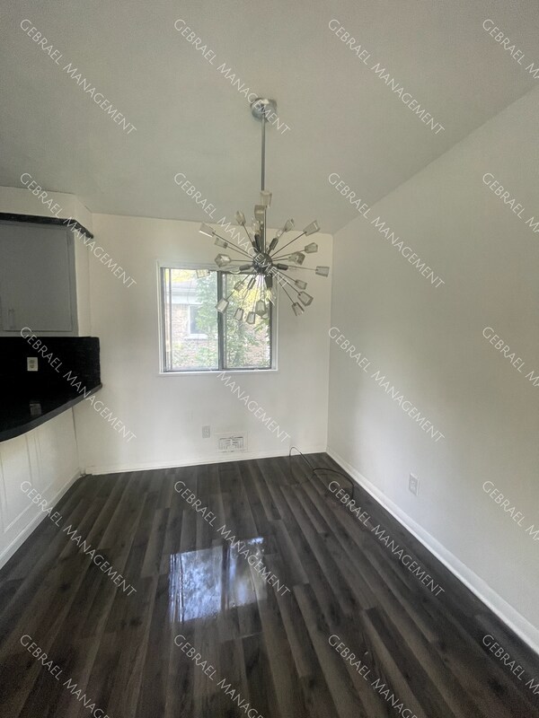 Photo - 808 Chatham Dr