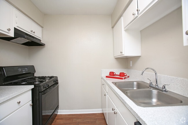 Interior Photo - Watermark at Baytown Rental