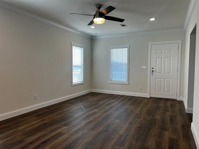 Photo - 100 Biloxi Ct