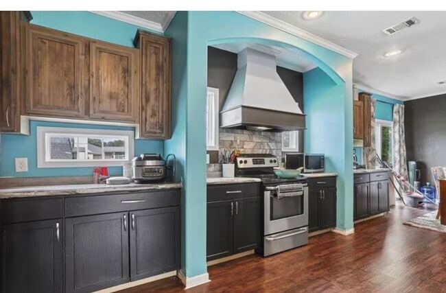 Photo - 5711 Rollins Rd