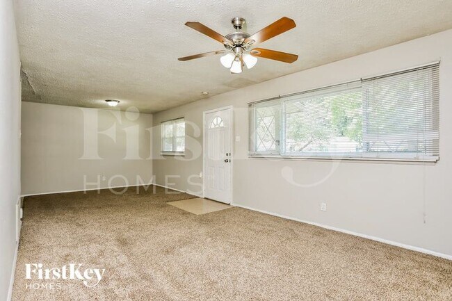 Photo - 508 Saratoga Ln