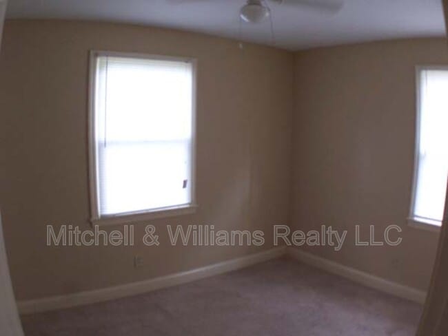 Photo - 3533 Pinecrest St