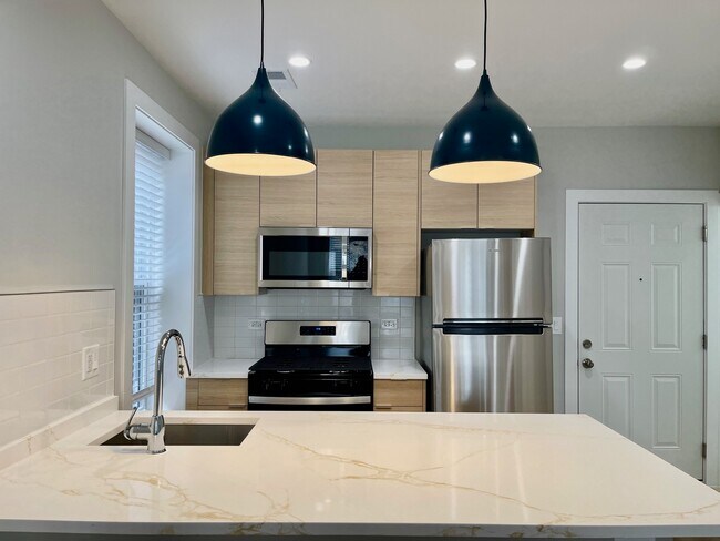 Photo - 2238 W 24th St Unidad 1F