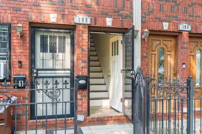 Photo - 198 Stuyvesant Ave Unit 2