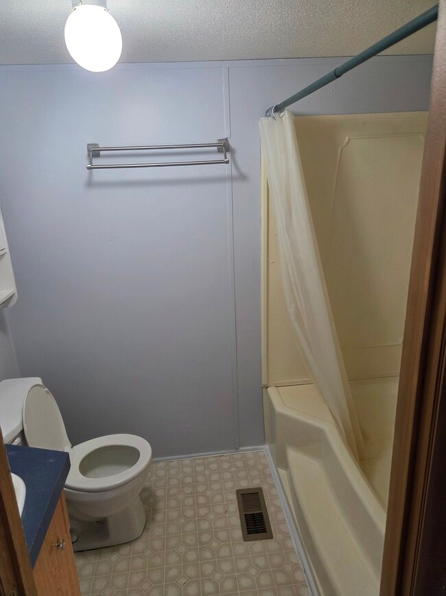 Photo - 102A Wilhowie Dr