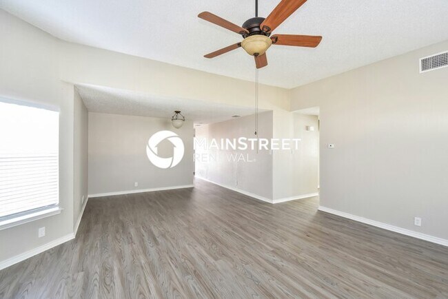 Photo - 5750 Spring Sun