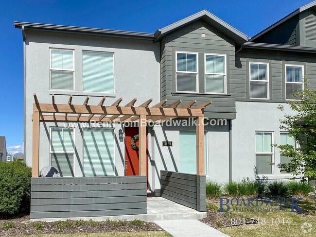 Building Photo - Prime End Unit in Daybreak Rental
