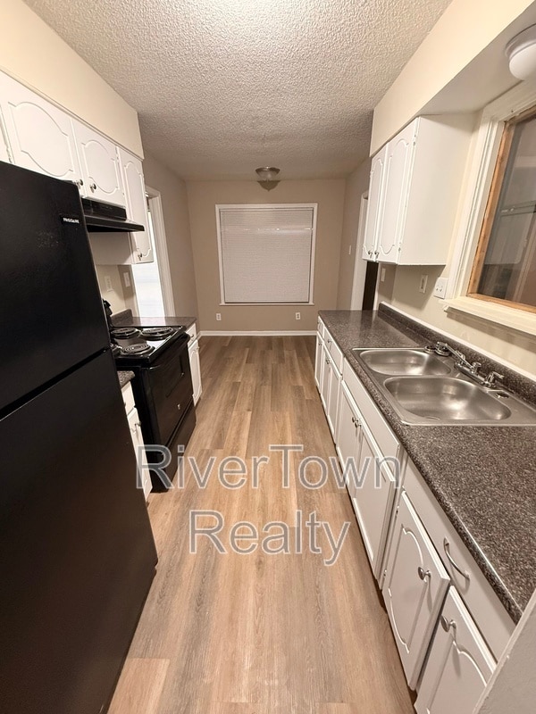 Photo - 4987 Scenicwood Cove