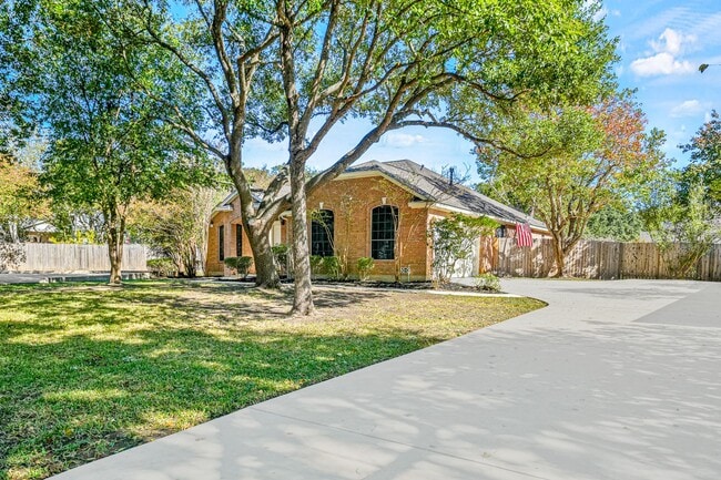 Photo - 8615 Traciney Blvd Casa