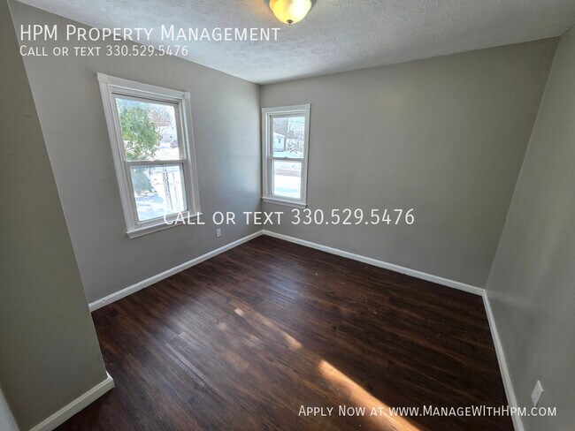 Photo - 1047 Yukon Ave