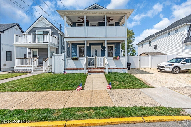 Building Photo - 406 18th Ave Rental