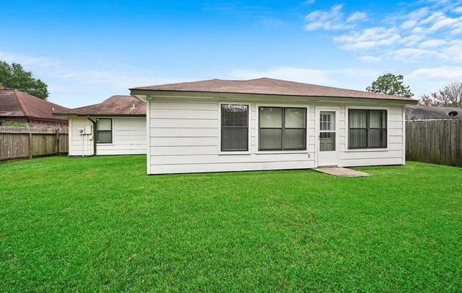 Photo - 1219 Lynn Ln