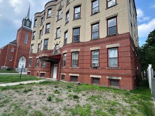 Photo - 218 West St Unit C2
