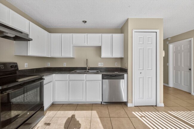 Photo - MUST SEE!! Huge 4 Bedroom / 2 Bath Single Family Home For Rent - SECTION EIGHT ACCEPTED