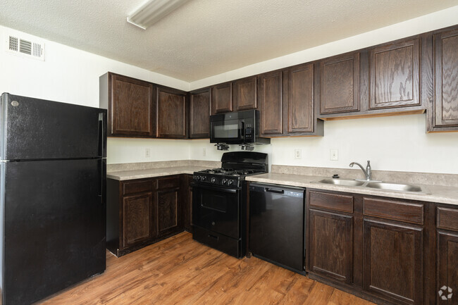 Interior Photo - Hollywood/Shawnee Apartments