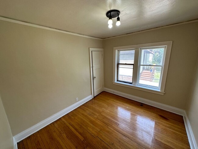 Photo - 4720 N 37th St. (8 Unit)