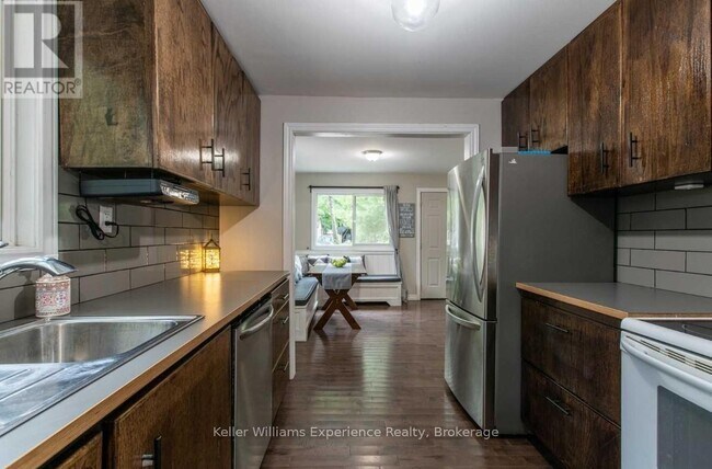 Photo - 85 Melrose Ave