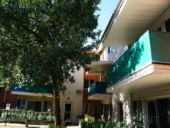 Photo - Riverdale Village Apartments