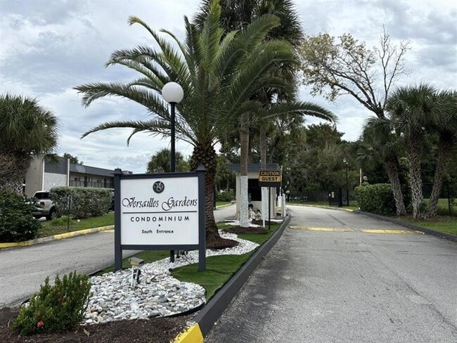 Photo - 7925 Fairview Dr Unit 208