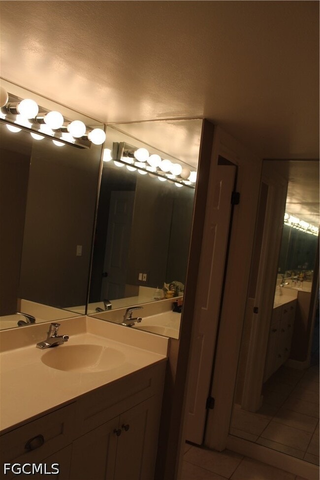 Building Photo - 25806 Cockleshell Dr Unit 314