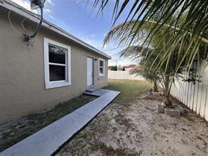 Photo - 728 SW 6th St