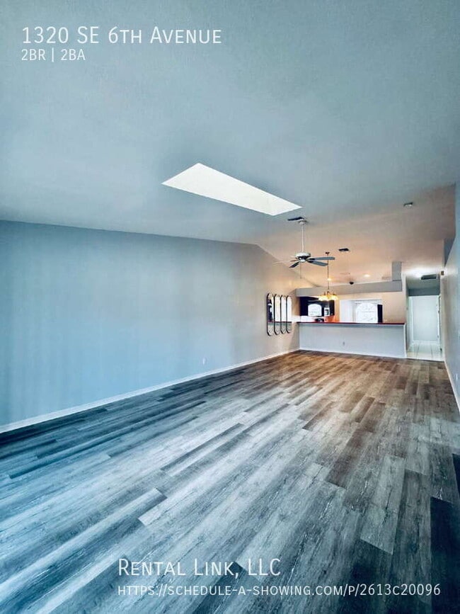 Photo - 1320 SE 6th Ave