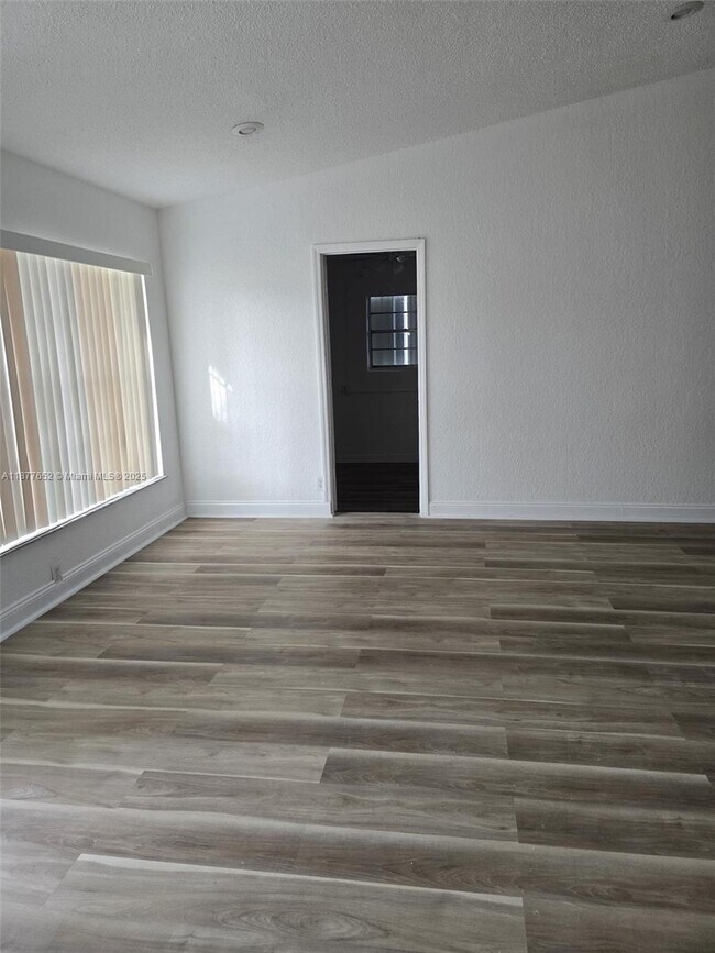 Building Photo - 9165 SW 18th St Unit 1 Rental