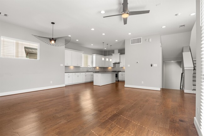 Photo - 1214 Upton St