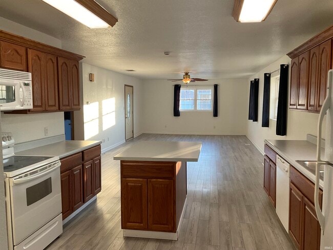 Photo - 107 N Rufus St