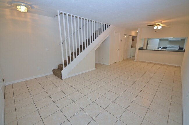 Building Photo - 4037 SW 21st Rd