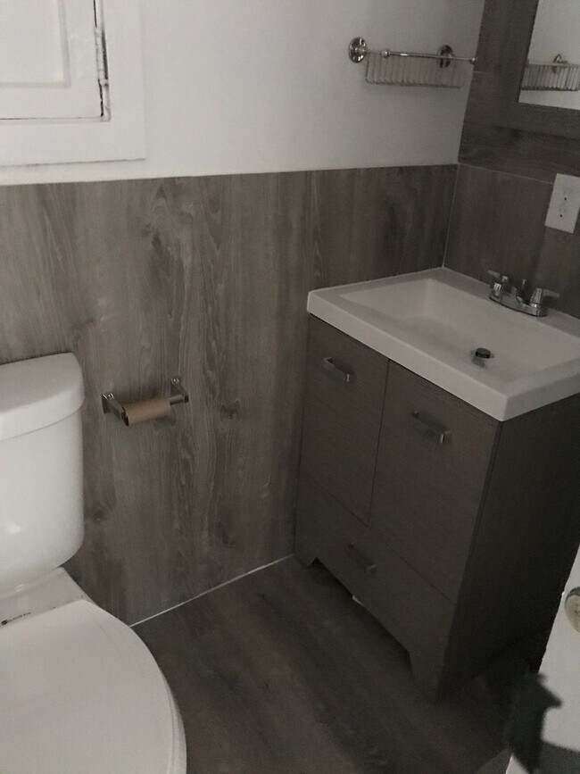 Photo - Cabin Style Rental in Rifle!