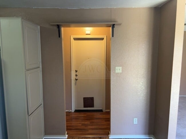 Photo - 2212 Silverhill Dr