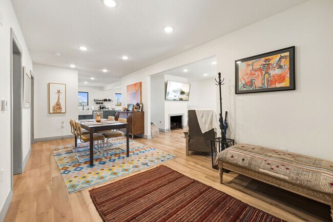 Photo - 302 S Shiloh St Unit SI ID1475799P