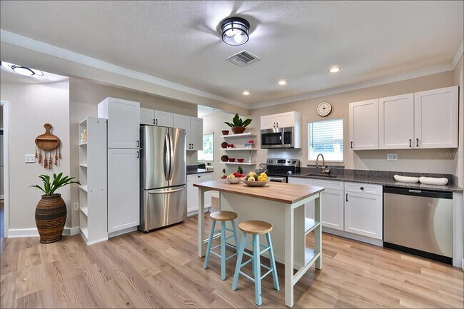 Photo - 453 41st Ave S