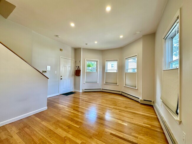 Photo - 294 Chestnut Ave Unidad 1