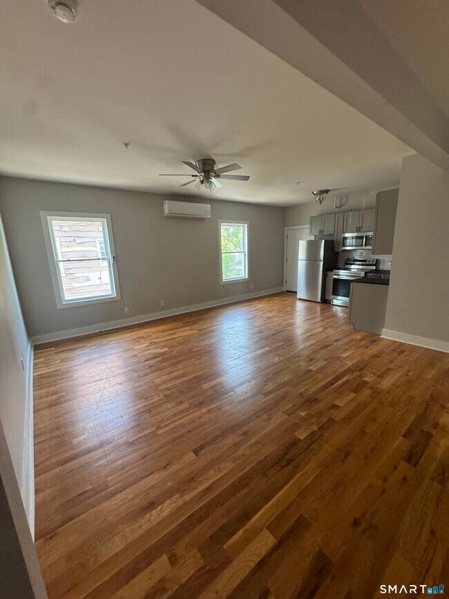 980 Hancock Ave Unidad 2L