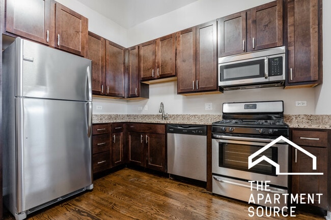 Photo - 1758 W Montrose Unidad 1